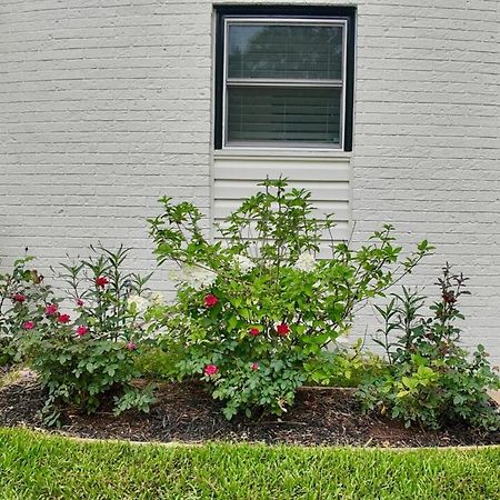 Elegant Townhome Retreat With King Bed Near I-10, Capitol, Fsu & Famu Tallahassee Bagian luar foto