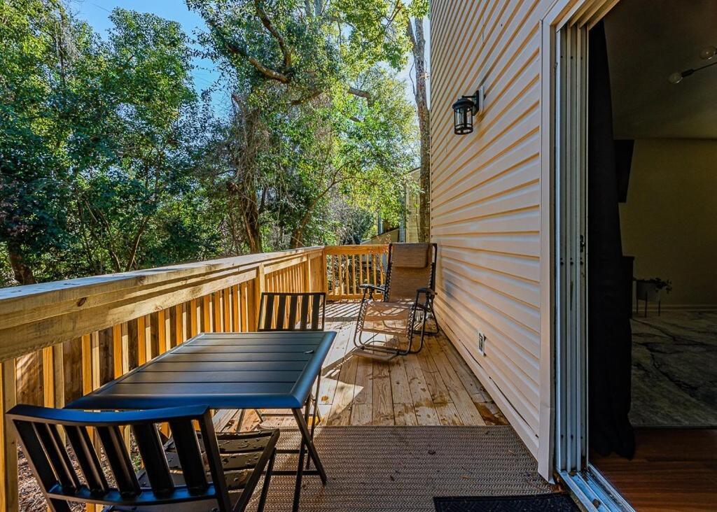 Elegant Townhome Retreat With King Bed Near I-10, Capitol, Fsu & Famu Tallahassee Bagian luar foto