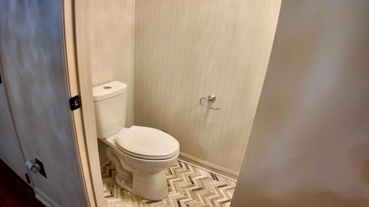 Elegant Townhome Retreat With King Bed Near I-10, Capitol, Fsu & Famu Tallahassee Bagian luar foto
