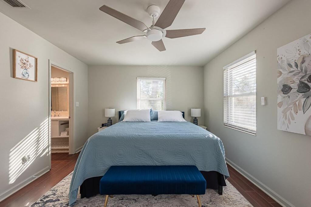 Elegant Townhome Retreat With King Bed Near I-10, Capitol, Fsu & Famu Tallahassee Bagian luar foto